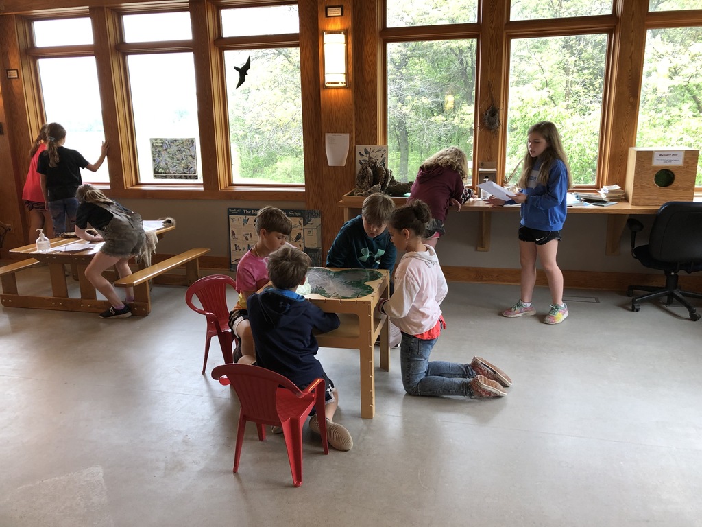 Mrs. Reicks’s 3rd grade class learns about adaptations and tracking at Twin Ponds.