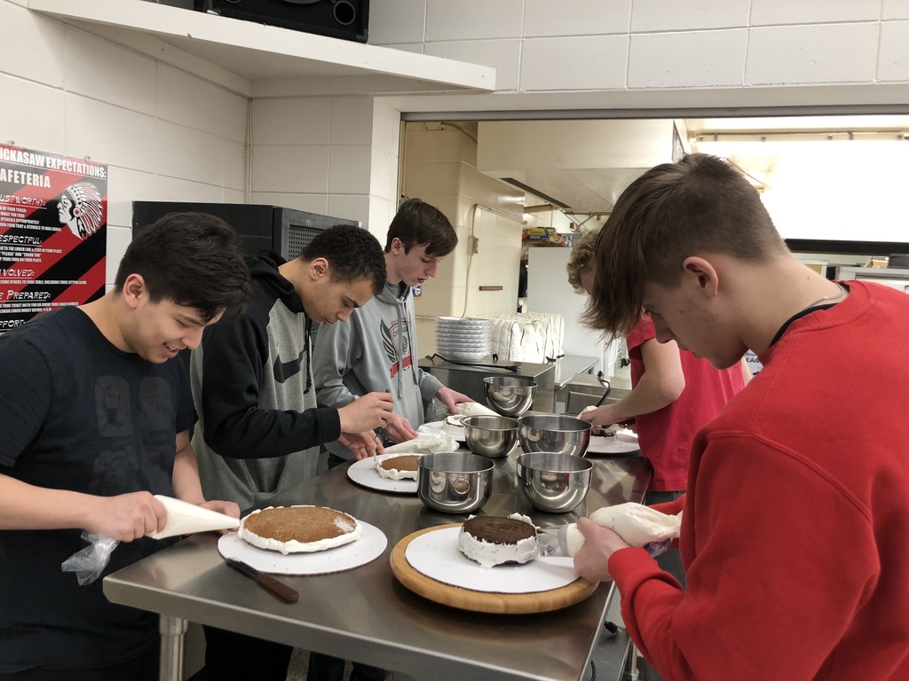 Baking & Food Production had a guest speaker, Deb Hackman, who is the cake decorator for Decorah Walmart. Deb was full of information, tips for cake decorating, and the requirements in her career. Another culinary pathway for our students. The students did a great job decorating and eating their cakes!