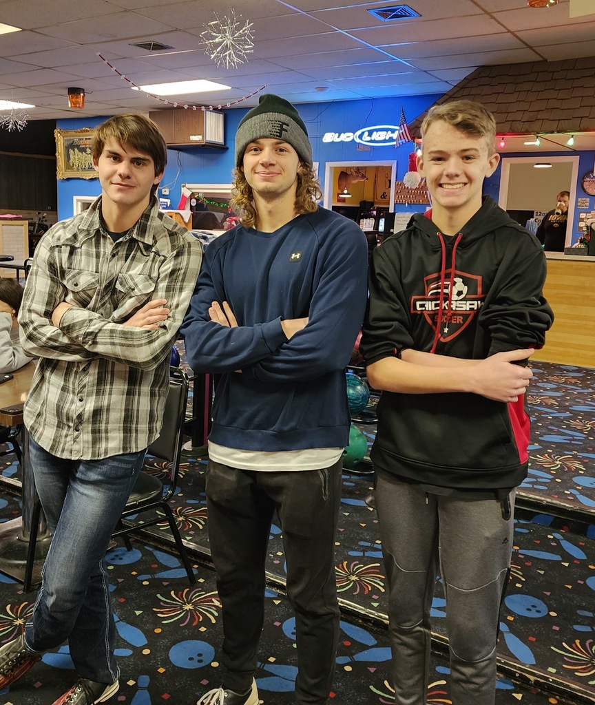 Some of the members of The Interact Club took some time together and went bowling and ate pizza. They are celebrating all they accomplished this year! Thanks to the NH Rotary for helping us celebrate!!