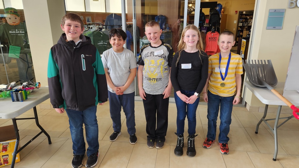 he 4th graders did a fantastic job at the science fair today! A special shoutout to our five finalists: Grayson, Anthony, Kipp, Dempsey, and Ryan (who also earned second place overall). We also had an honorable mention winner, Willow. Great work to all 16 of the 4th graders who attended