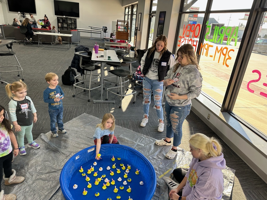 Students working with Little Sprouts on their day off to provide opportunities and strengthen our community relationships! #passion #WeAreIBN #NICC #NEIowaCC @HollaAtHollyO