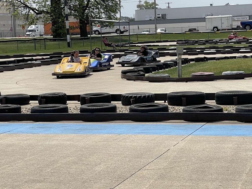 The 8th graders enjoyed their 4th quarter reward at Palmers Family Fun Center in Waterloo today! Weather racing, golfing, or playing tag they had a great time!