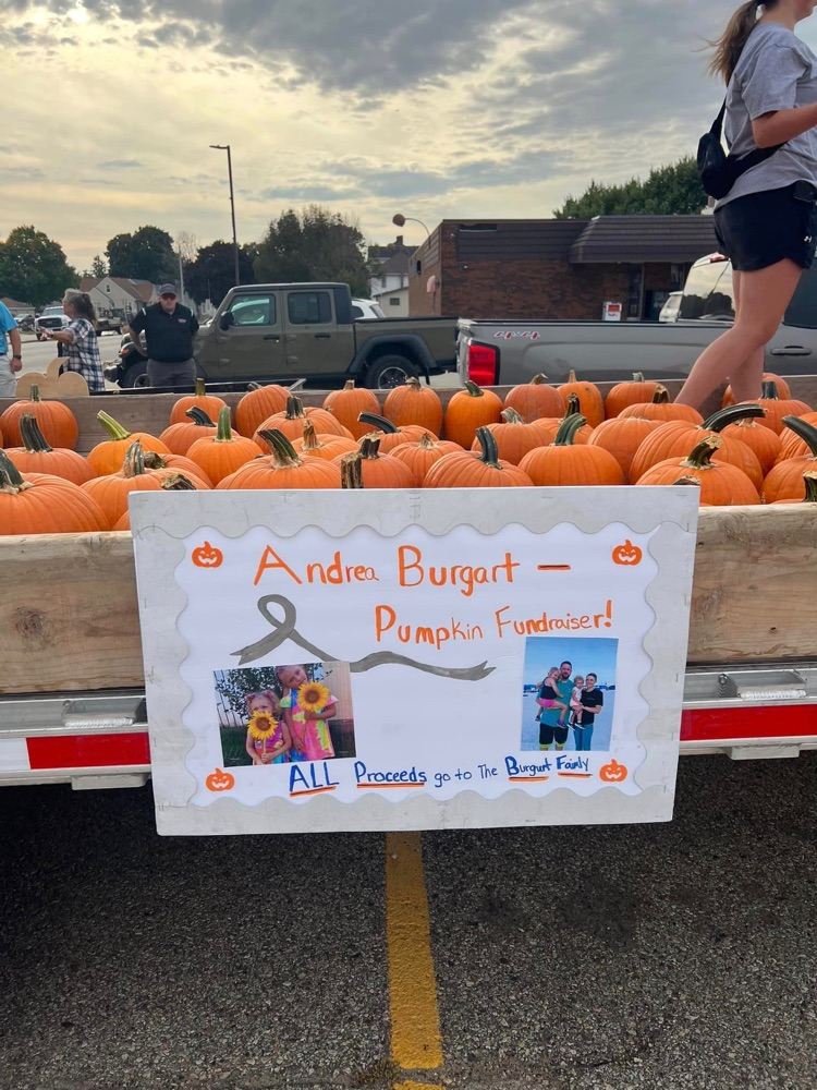 HUGE shout out to everyone who helped with the 🎃 Andrea Burgart Pumpkin Fundraiser 🎃!!! What a GREAT night to be a Chickasaw!!! 